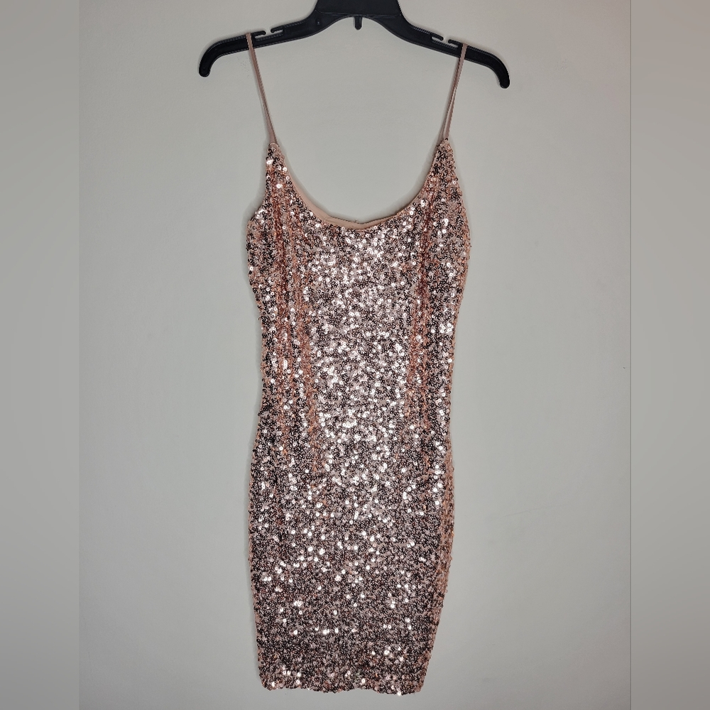 Guess Dress . Large . Rose Gold